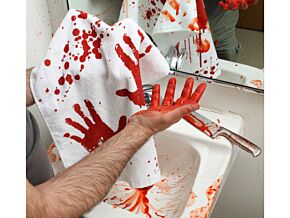 Krwawy ręcznik Krwawy ręcznik