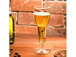 Kieliszek w kształcie butelki Kieliszek w kształcie butelki