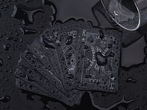 Czarne karty do gry Czarne karty do gry